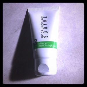 R&F Soothe Moisture Replenishing Cream NEW